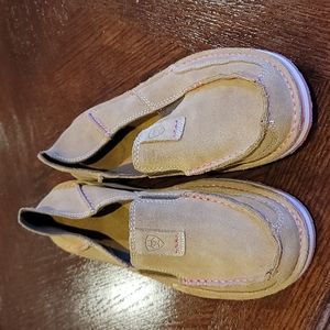 Ariat, like new, size 6.5